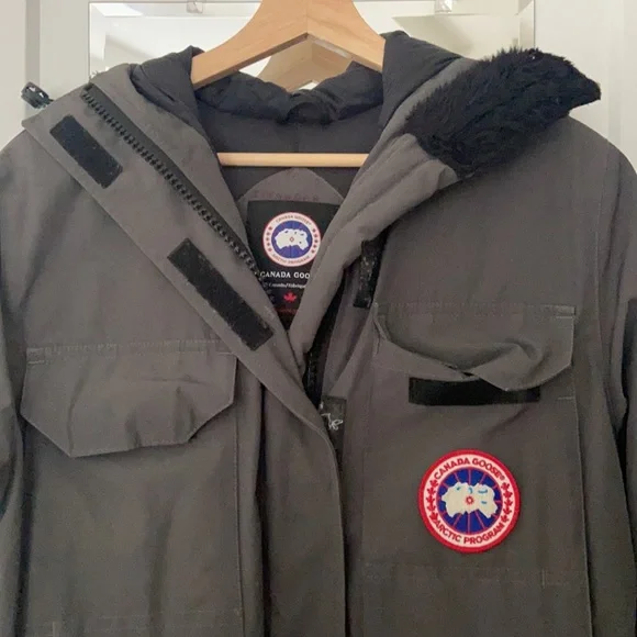 Canada Goose Coat - Picture 3 of 6